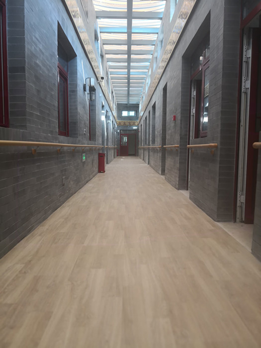 南橫街養(yǎng)老中心項(xiàng)目地面鋪裝順利完成