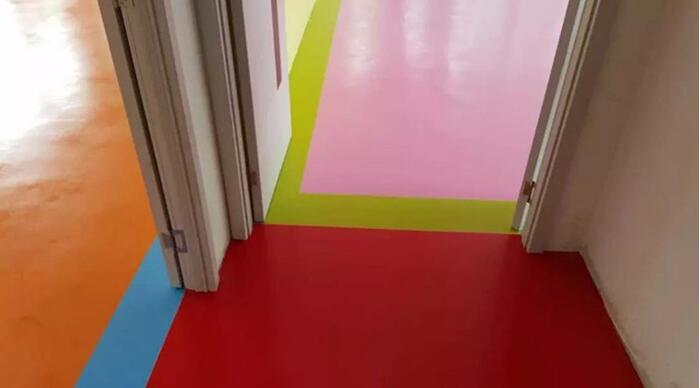 幼兒園夏季地板鋪裝前準(zhǔn)備工作